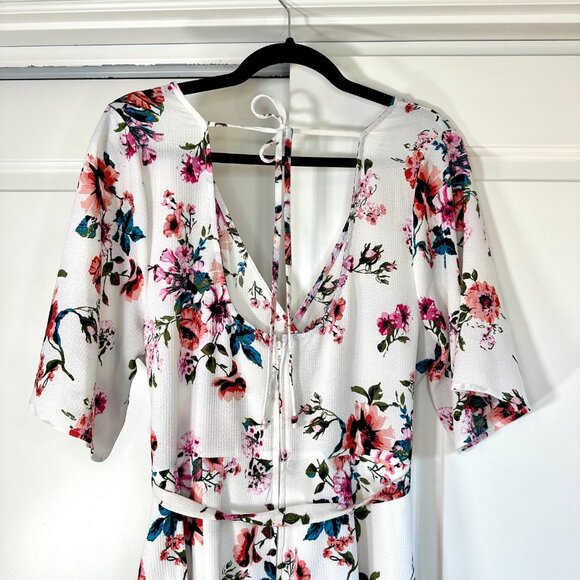 White & Black Stripes and Floral Print Flutter Sleeve Tie Waist Rompers XXL - Picture 10 of 11